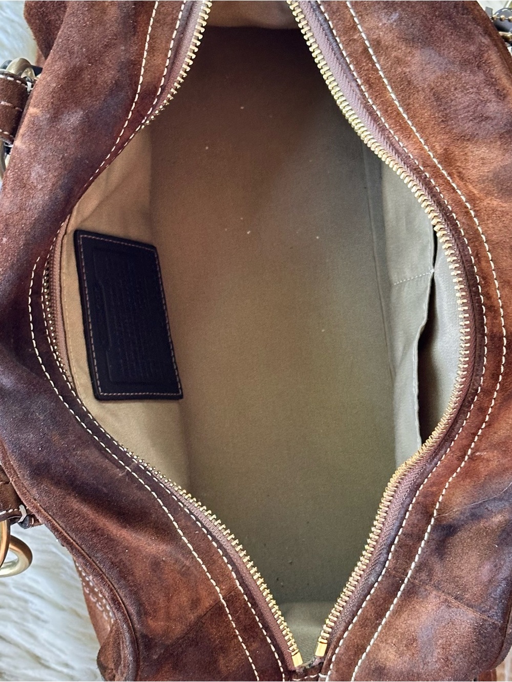 Coach SMALL 10061 Vintage Mia Soho
Y2K Brown Suede Shoulder Bag - Picture 11 of 11